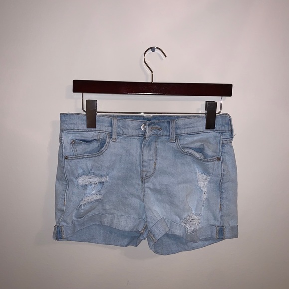 Old Navy Pants - Old Navy Boyfriend Women’s Ripped Jean Shorts